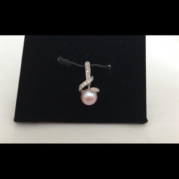 Creamy Light Pink Pearl Necklace w/ Diamonds/14k G - Picture 1 of 4